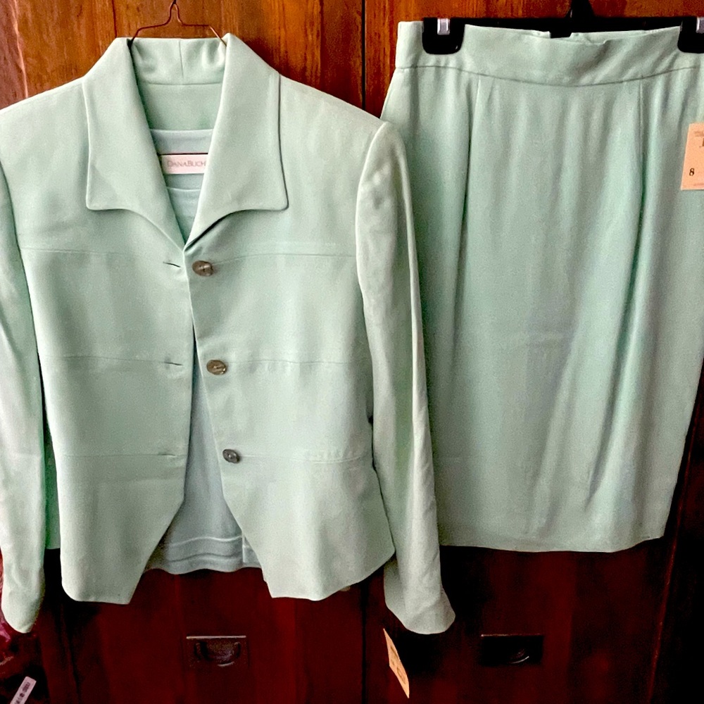New Price!!!!$29 Dana Buchman Ladies 100% Silk 3-piece suit NWT